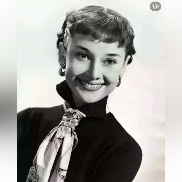 COPY - Unlisted items live show - Picture 3 of 15